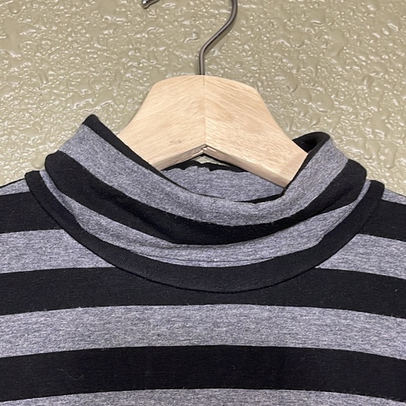 T-Shirt Stripe Turtleneck Dress or Tunic - Picture 7 of 7
